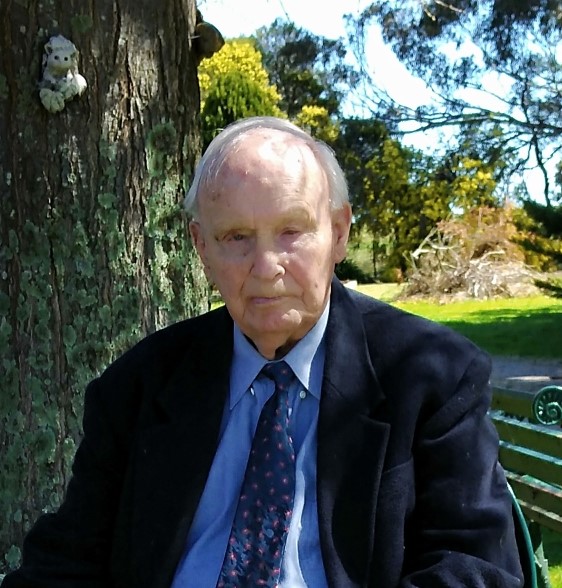 Headshot image of DUNCAN Leslie John