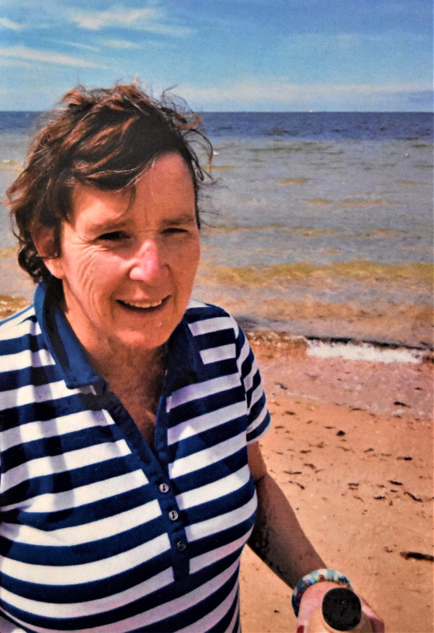 Headshot image of BARKER – Deborah Christine