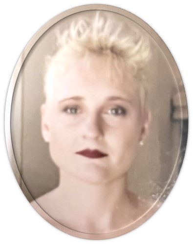 Headshot image of BLOODWORTH – Fiona Lee