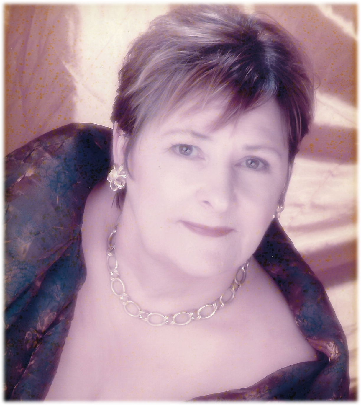 Headshot image of BOURKE – Barbara Janise